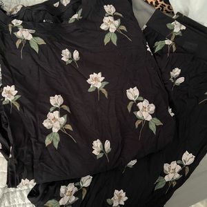 Woman’s kyte baby  pajamas, size extra-large